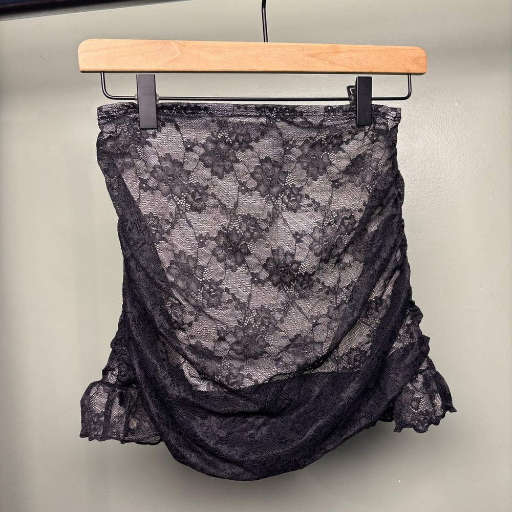 Forever 21 Lace Matching Set - Picture 4 of 5